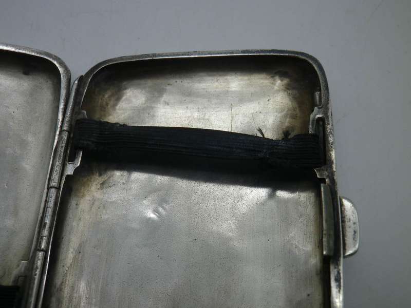 Hallmarked sterling silver cigarette case. Birmingham, 1921 Joseph Gloster Ltd 57g