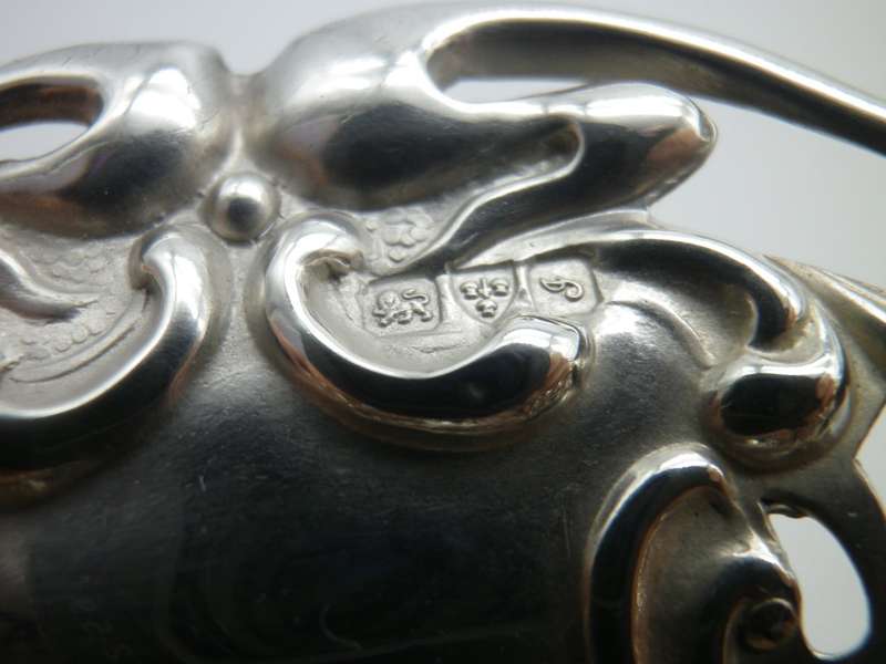 CHESTER 1909 Hallmarked Sterling Silver pierced bon bon dish. Martin Hall & Co. 33.5 g 12.5x 2cm