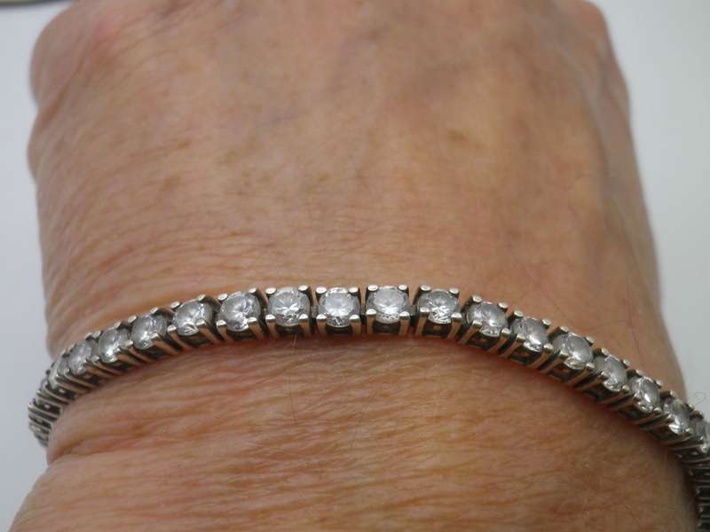 925 Sterling Silver Tennis Bracelet Set with Round Brilliant Cut Cubic Zirconias secure double clasp