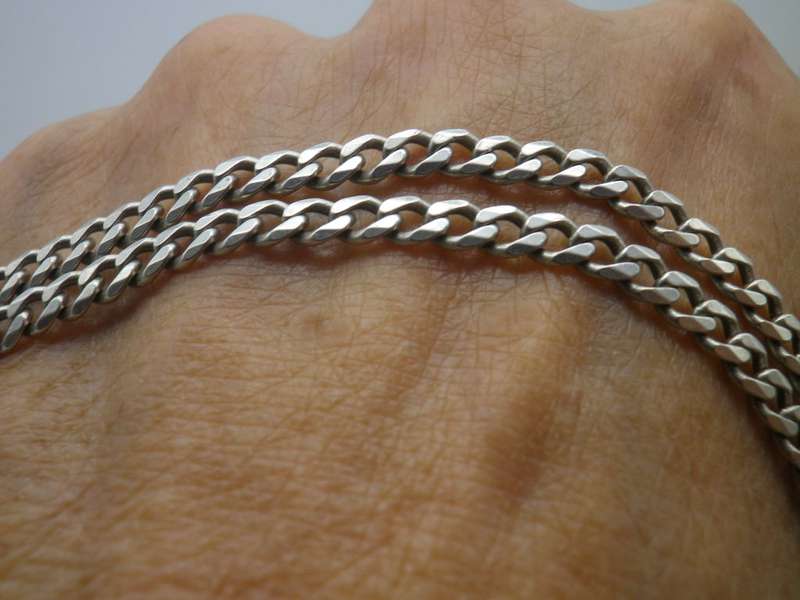 Sterling Silver Italian Curb Link chain. 13grms. 51cm long. 3mm wide
