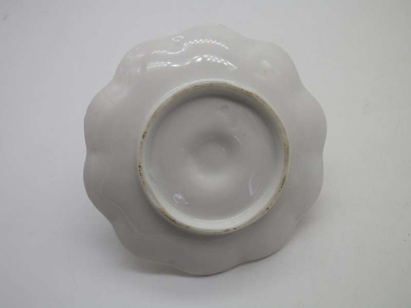 Vintage PORCELAIN HAND PAINTED BLUSHWARE ring holder