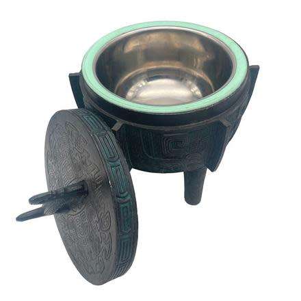 Chinese Archaic design ice bucket in the James Mont style. Taiwan 30x22cm