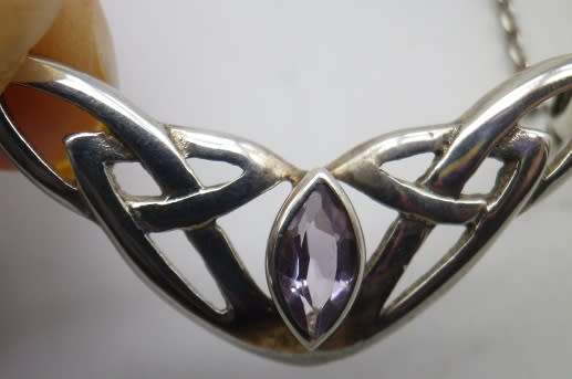 CELTIC DESIGN Sterling Silver & AMETHYST VINTAGE NECKLACE. 46cm 7g Charming & Unusual
