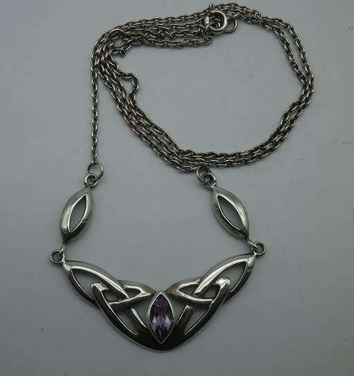 CELTIC DESIGN Sterling Silver & AMETHYST VINTAGE NECKLACE. 46cm 7g Charming & Unusual