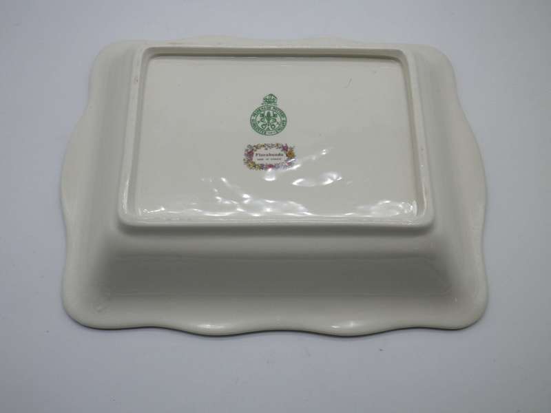 Lovely Prinknash Pottery Rectangular bowl Florabunda, Gloucester England