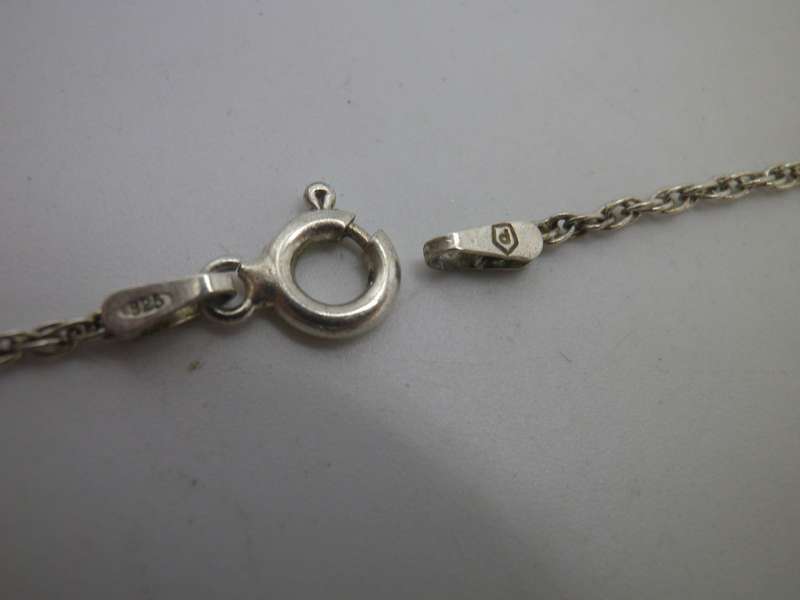 Sterling Silver Elephant Necklace. 4 x 3.5cm. chain: 54cm adorable!