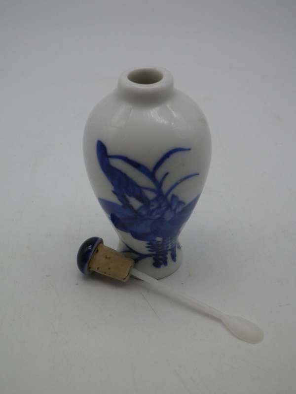 Signed Oriental Blue & White Ceramic snuff bottle