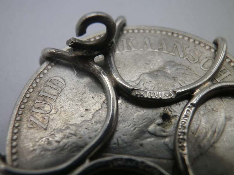 Zuid Afrikaansch Republiek 1896 2 1/2 Silver Shilling coin brooch in Hallmarked silver setting