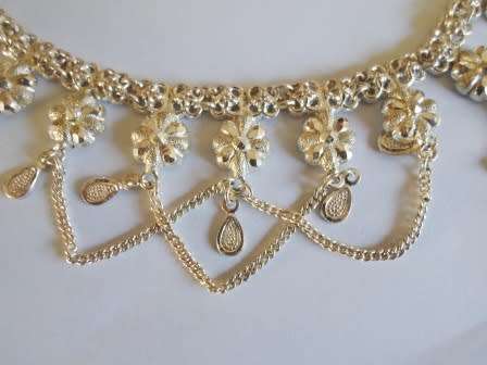 Gorgeous Indian Silver necklace. 40.5cm long. 35.6 grms