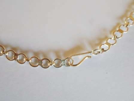 Gorgeous Indian Silver necklace. 40.5cm long. 35.6 grms