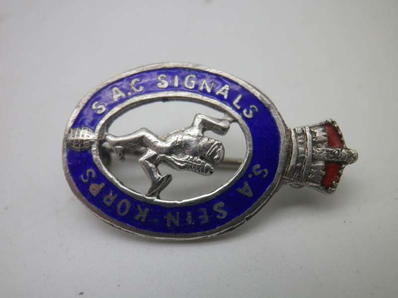 SA SEIN KORPS / SAC Signals Sterling Silver & Enamel Sweetheart badge   2.7cm