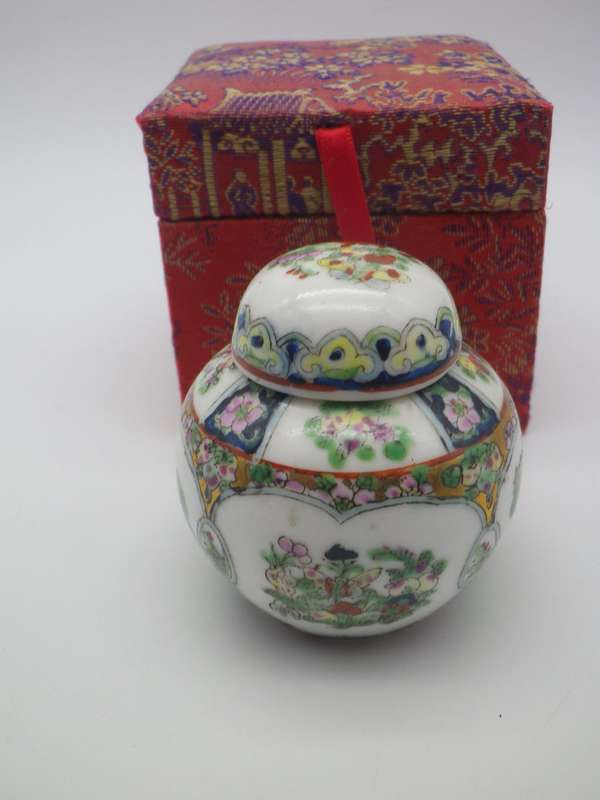 Cute Vintage Chinese Boxed Miniature Ginger Jar. Stamp to base