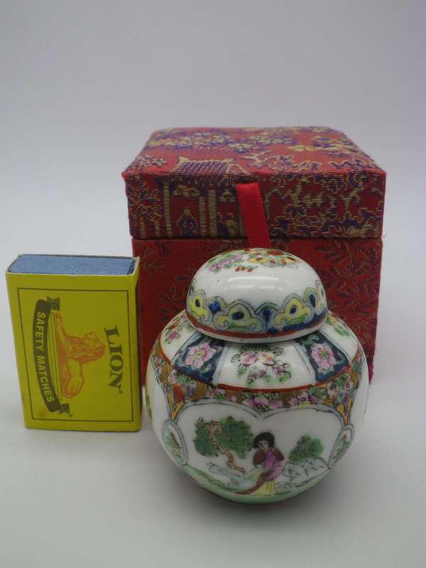 Cute Vintage Chinese Boxed Miniature Ginger Jar. Stamp to base