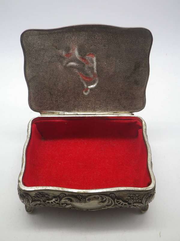 Good Quality Vintage Silver tone metal Jewellery box on 4 legs. Made in Japan. 12.5x9.5x5cm
