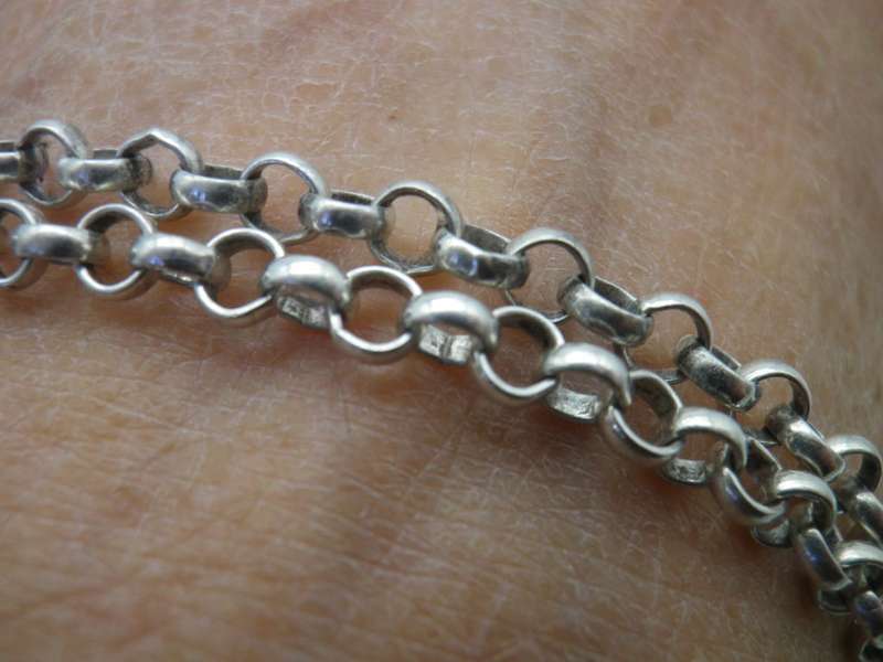 Vintage Steling silver Link chain necklace  of Round 2mm rings. 55cm long 12g
