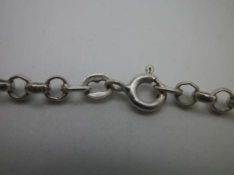 Vintage Steling silver Link chain necklace  of Round 2mm rings. 55cm long 12g