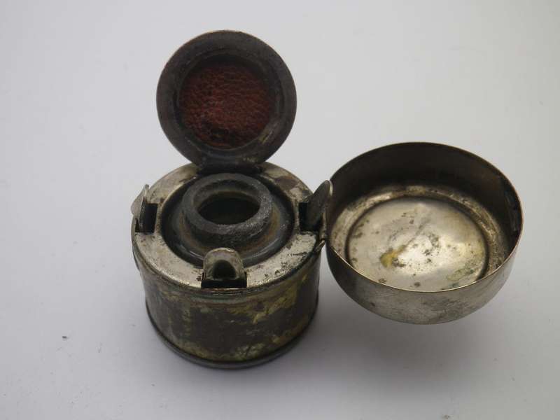 Rare Antique Travelling mini inkwell.