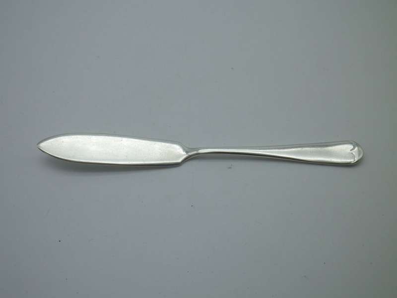 Hallmarked SILVER Pate Knife. Birmingham 1938. Edward Viners. 13g. 12.5 cm