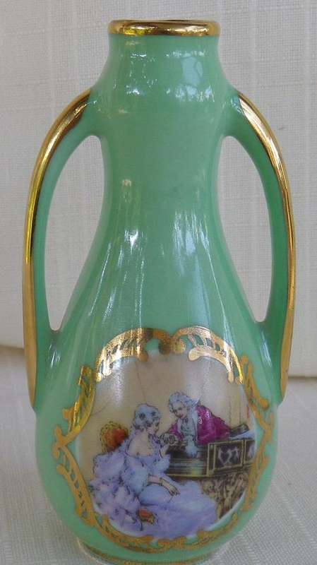 GLORIOUS LITTLE VINTAGE MELON GREEN LIMOGES VASE IN PREFECT CONDITION.