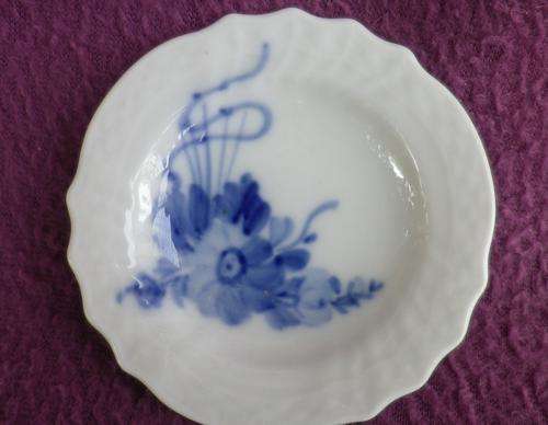 Sweet little Vintage Blue & white Royal Copenhagen, Denmark pin dish. Stamped & numbered. Mint.