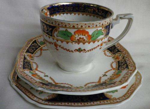 GLORIOUS art deco (1933) ALFRED MEAKIN, England. 'CALEDONIA"' TRIOS. MINT.