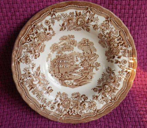 2 collectable Myott, Staffordshire, England "TORQUIN" cream & brown hand-engraved sweet/soup bowls