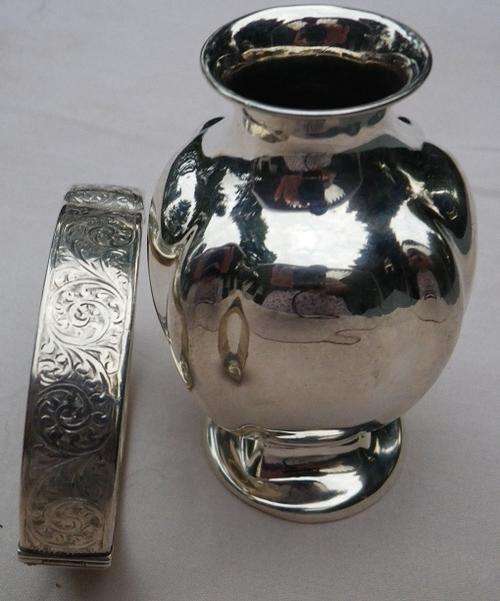 DAMAGED DARLINGS. Silver hinge bracelet, B/ham'39 19 grm, German 835 bud vase 36gr