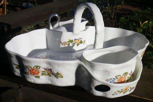 AYNSLEY COTTAGE GARDEN STRAWBERRY BASKET WITH MILK JUG & SUGAR BASIN. FINE ENGLISH BONE CHINA