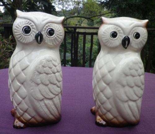 Quirky, Kitsch & cute PAIR OF LARGE FAIARTE CERAMIC OWLS. 24CM