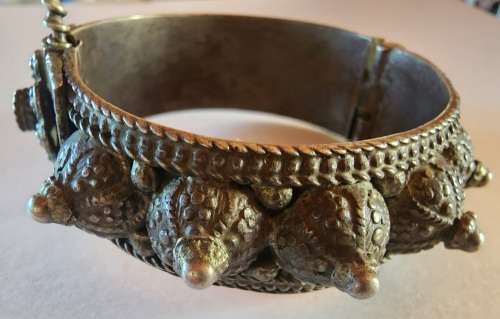 Vintage Silver Yemeni Bracelet with Hand Made screw in pin.