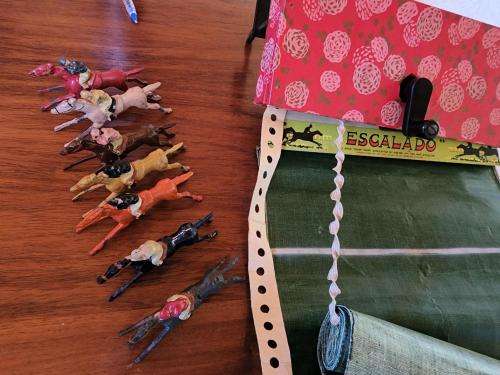 Very Rare !! Vintage Escalado 1930s Horse racing Game  7 Heavy Lead horses