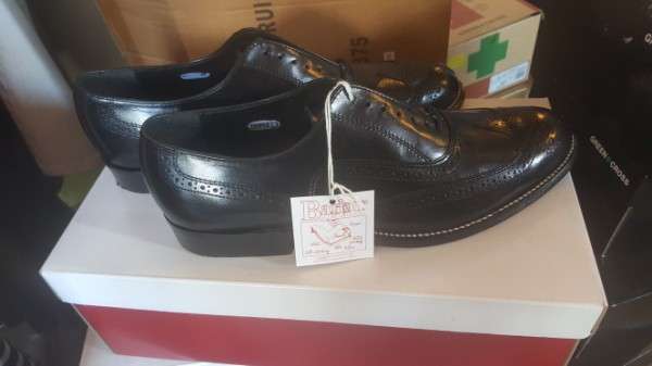 Barker Genuine Leather - Oxford Glaze Black Sz 7
