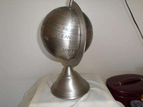 SILVER STYLE GLOBE