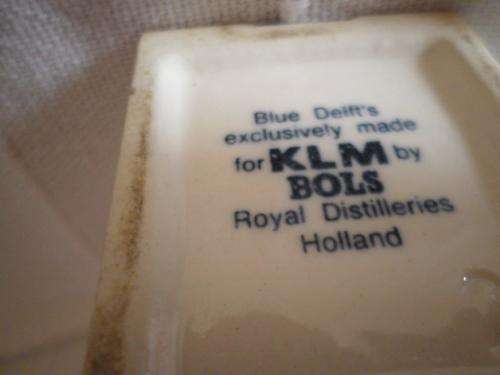 2 KLM HOUSES NO 28 AND 20  WITH LIDS- MADE BY BOLS ROYAL DISTILLERS HOLLAND