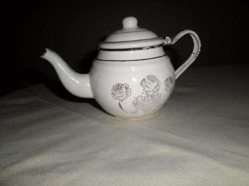 VINTAGE ENAMEL TEA POT WHITE