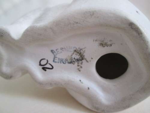 BESWICK LITTLE WHITE  CAT