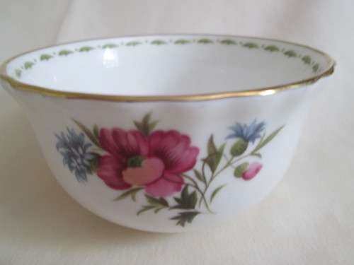 ROYAL ALBERT SUGAR BOWL FLOWER OF THE MONTH SERIES AUGUST