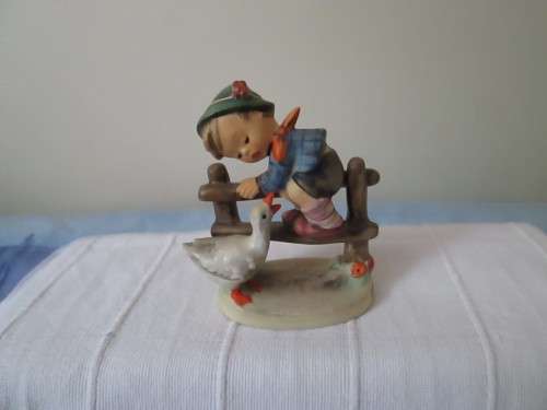 GOEBEL FIGURINE - MADE IN W GERMANY 195 2/0 - BARNYARD HERO