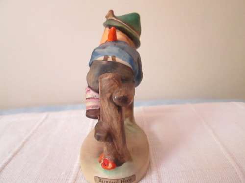 GOEBEL FIGURINE - MADE IN W GERMANY 195 2/0 - BARNYARD HERO