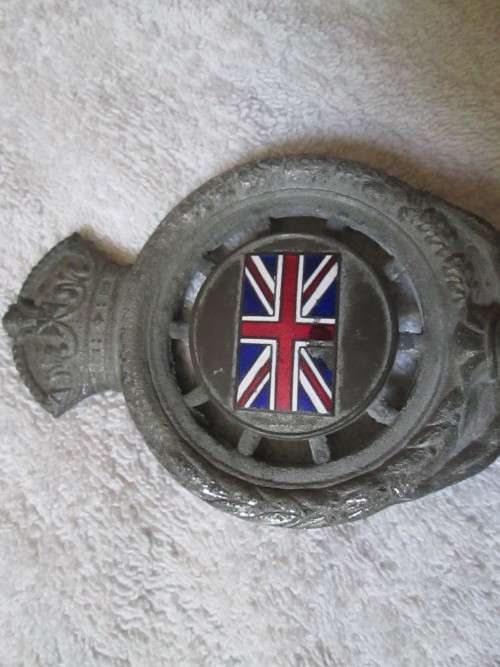 BADGE BY ROYAL AUTOMOBILE OF SOUTH AFRICA  NO 955 UNION JACK FLAG AT BACK DATED 1915 TO 1965.