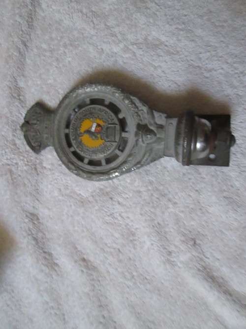 BADGE BY ROYAL AUTOMOBILE OF SOUTH AFRICA  NO 955 UNION JACK FLAG AT BACK DATED 1915 TO 1965.
