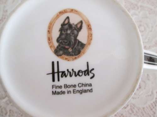 HARRODS MUG WITH PICTURE OF SCOTTY  DOG PLUS 2 TINS