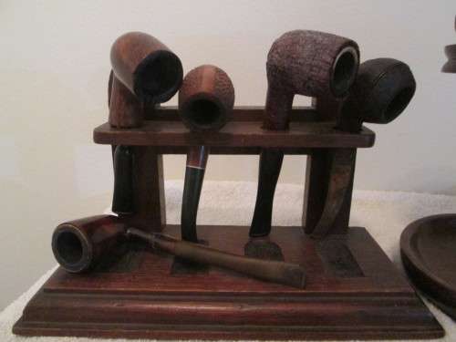 10 PIPES AND 2 PIPES STANDS