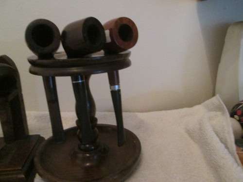 10 PIPES AND 2 PIPES STANDS