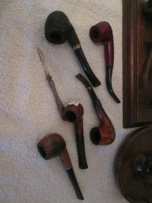 10 PIPES AND 2 PIPES STANDS