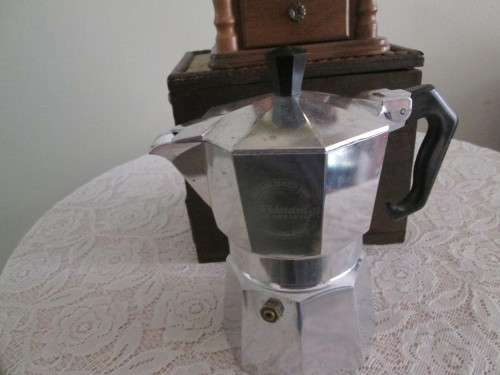 COFFEE GRINDER AND COFFEE PERCULATOR BY WHITTARD LONDON IN ORIGINAL  BOX