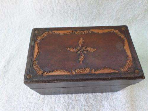 WOODEN BOX WITH 2 SETS OF PLAYING CARDS