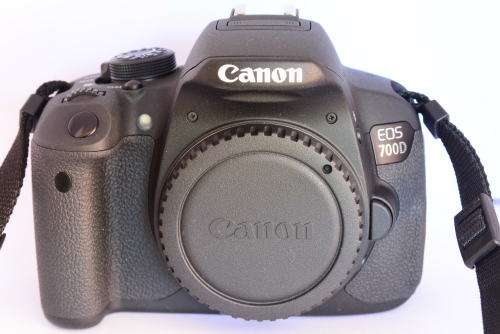 Canon EOS 700d DSLR Camera kit with 18-55mm STM Lens, Excellent - Only 838 shutter count