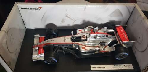 1 in 18 formula 1 racer