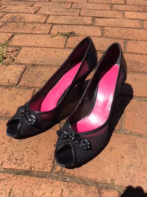 Black mesh peep toe kitten heels by Guess